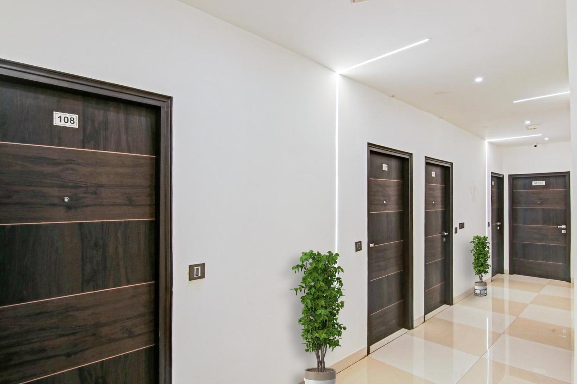 Hotel 19 West Nowe Delhi Zewnętrze zdjęcie